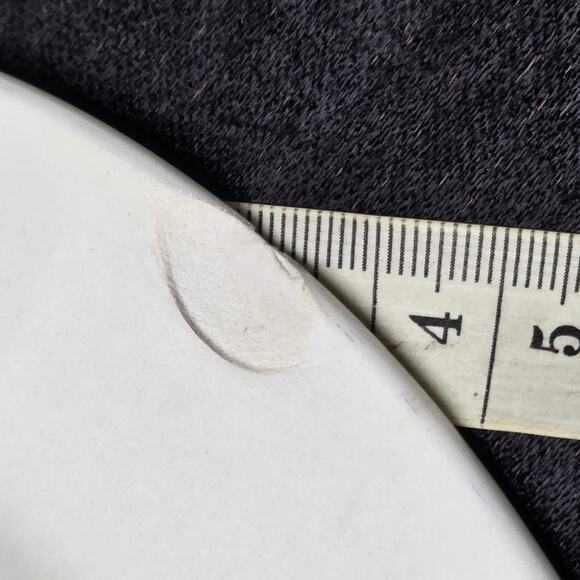 Thomson Hampton Seashell Starfish Embossed 3D Pattern Dinner & Dessert Plate Set - Picture 7 of 11